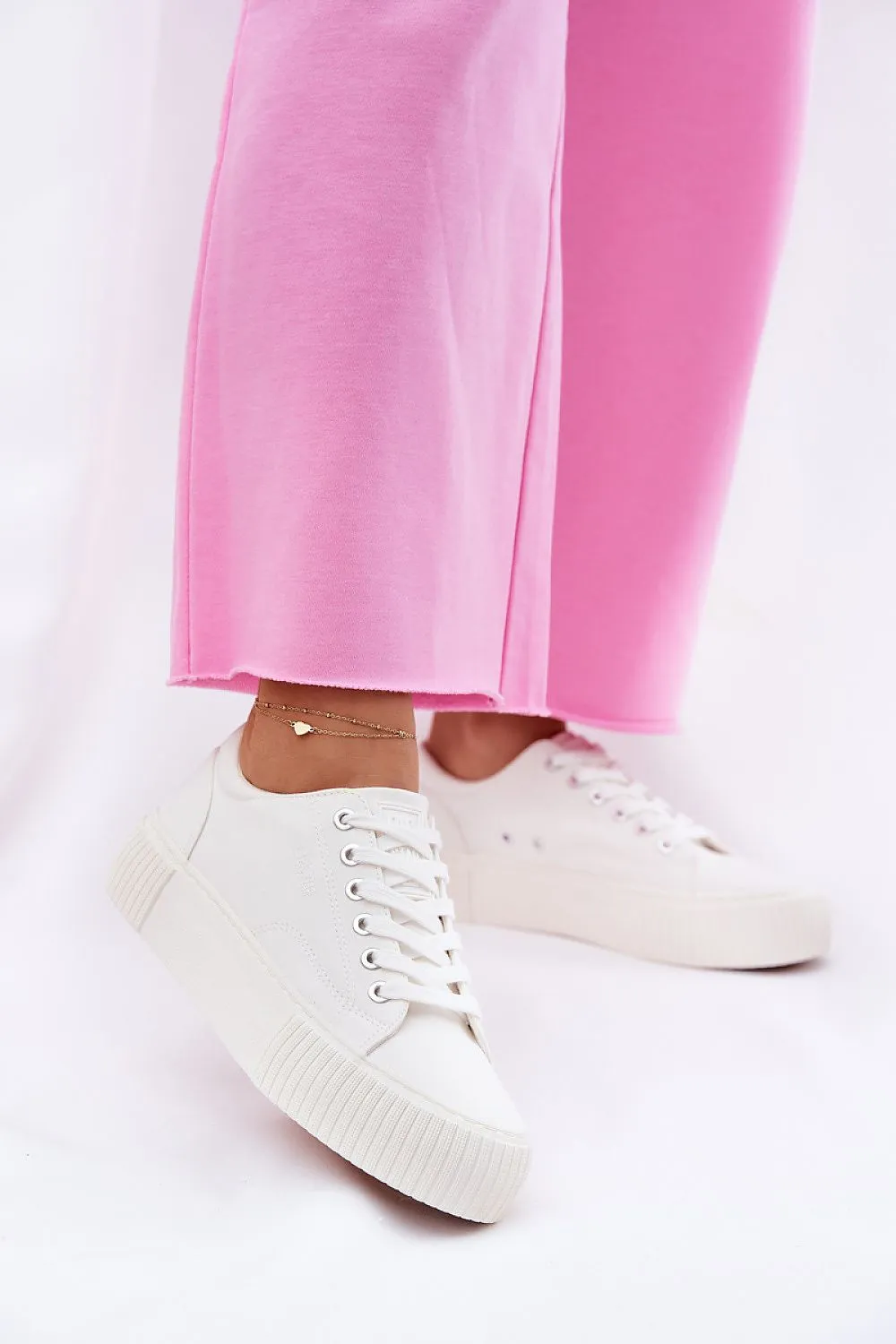 Sneakers Step in style