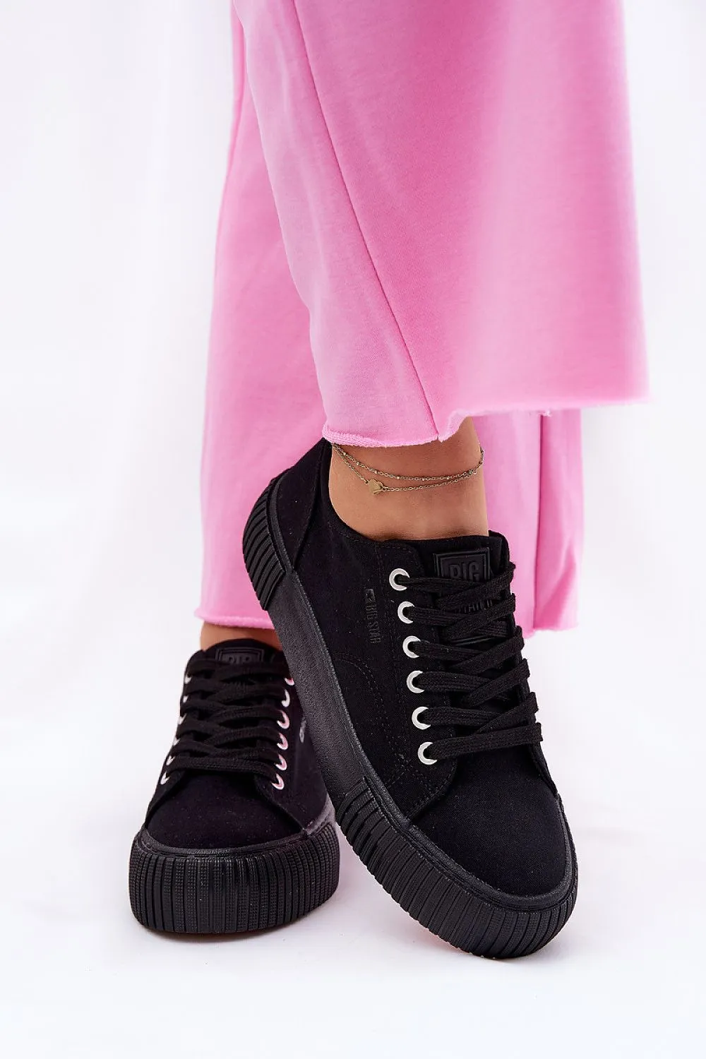 Sneakers Step in style