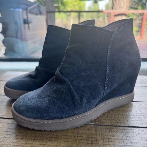 Sofft Womens Slip On Ankle Boots Women’s Size 8M