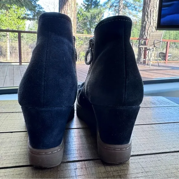 Sofft Womens Slip On Ankle Boots Women’s Size 8M