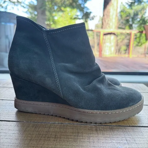 Sofft Womens Slip On Ankle Boots Women’s Size 8M