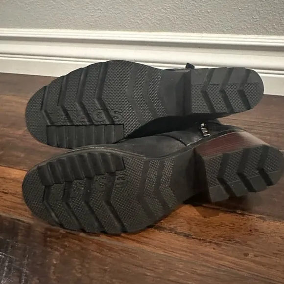 Sorel Black Ankle Booties