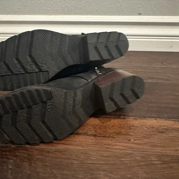 Sorel Black Ankle Booties