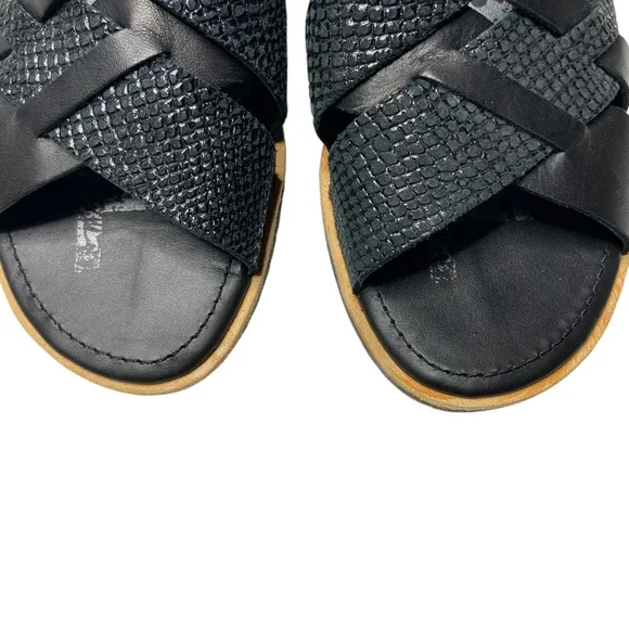 SOREL Ella Woven Leather Slide Sandals Flats Embossed Snakeskin Black 8