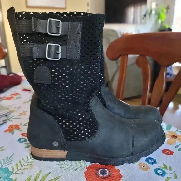 SOREL Major Pull On Cut Out Black Leather Mid Calf Ankle Slouch Boots Womens 8