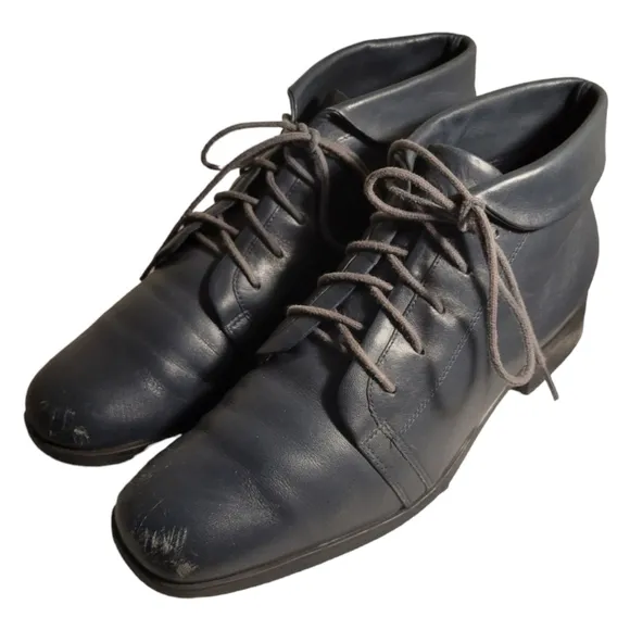 St. John's Bay Shoes / St. John's Bay Leather Ankle Boots Color Blue Size: 8.5 M