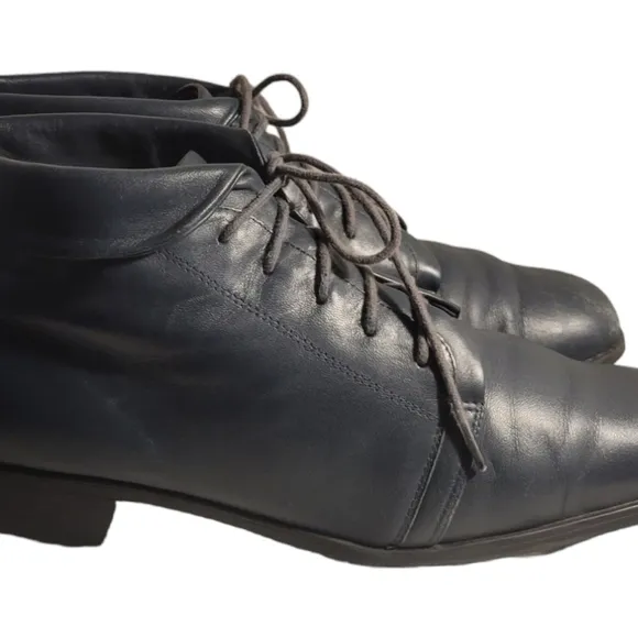St. John's Bay Shoes / St. John's Bay Leather Ankle Boots Color Blue Size: 8.5 M