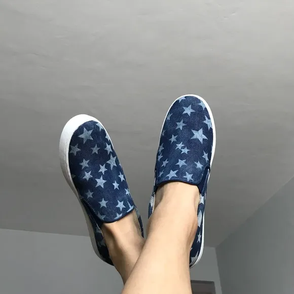 Star Printed Canvas Shoes