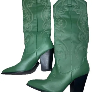 Steve Madden Green Lasso Heeled Boots with Western Flair