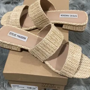 🌴Steve Madden  Jaron  cream Straw Sandals 🌴