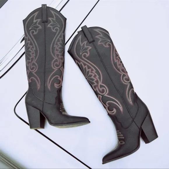 Steve Madden Lasso Women's Black Embroidered Western Cowboy Boots New