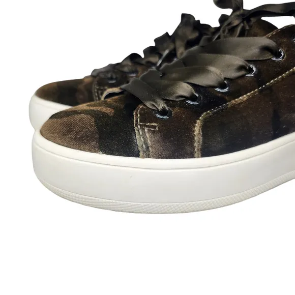 Steve Madden Shoes Womens 7 Velour Camouflage Green Brown Sneakers Low Top Satin