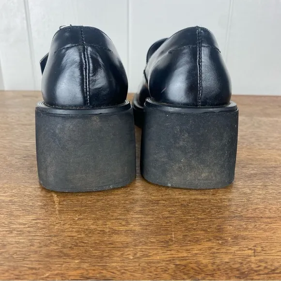 STEVE MADDEN Tulip Patent Leather Mary Jane Shoes in Black size 6M