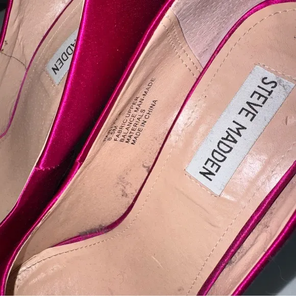 Steve Madden Women's Pink Satin Pumps