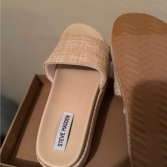 Steve Madden Women's Tan Slide Sandals