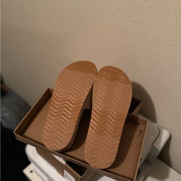 Steve Madden Women's Tan Slide Sandals