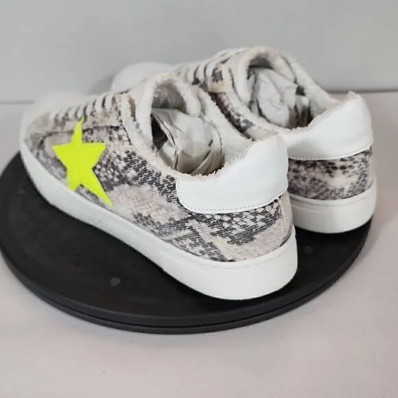Steven New York Reeves Sneaker Neon Yellow Star Women's Size 9.5