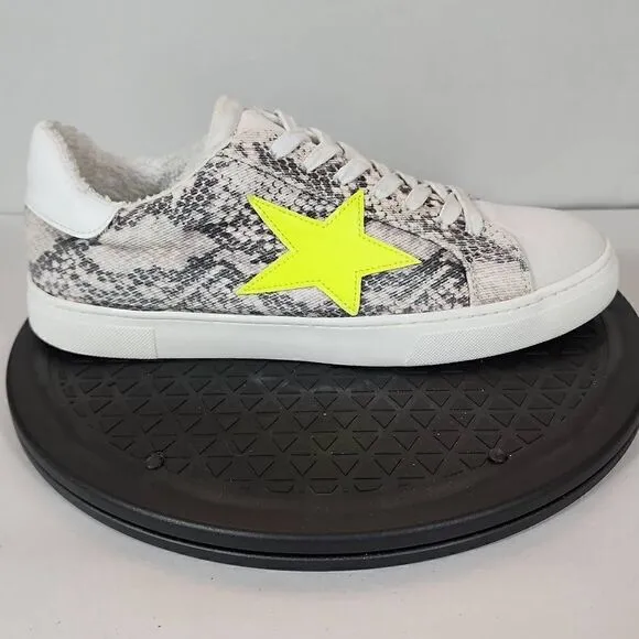 Steven New York Reeves Sneaker Neon Yellow Star Women's Size 9.5