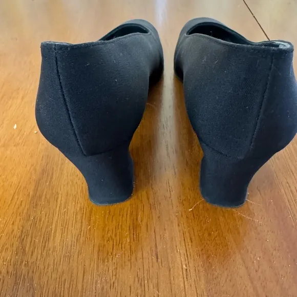 Stuart Weitzman Black block heel pumps Shoes size 7.5