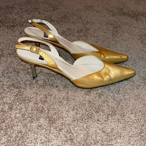 Stuart Weitzman Gold Sling back Heel Pointed Toe Shoes - vintage 80s - size 9