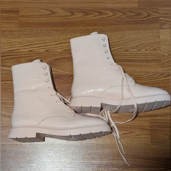 Stuart Weitzman Mckenzee Croc Embossed Leather Ankle Boots