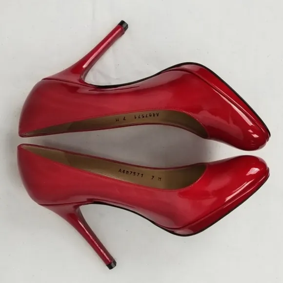 Stuart Weitzman Platswoon Red Patent Heels Pumps 7 M
