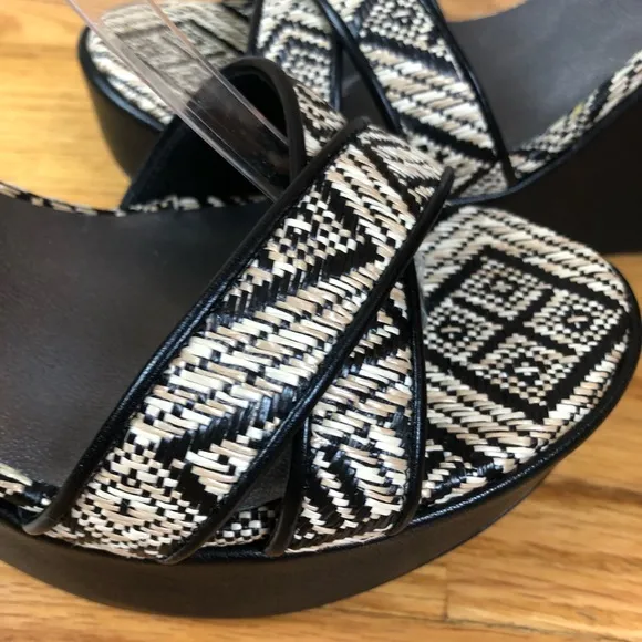 Stuart Weitzman Size 9.5 Nudist Curve Wicker Woven Wedge Sandals