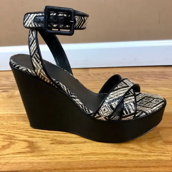 Stuart Weitzman Size 9.5 Nudist Curve Wicker Woven Wedge Sandals