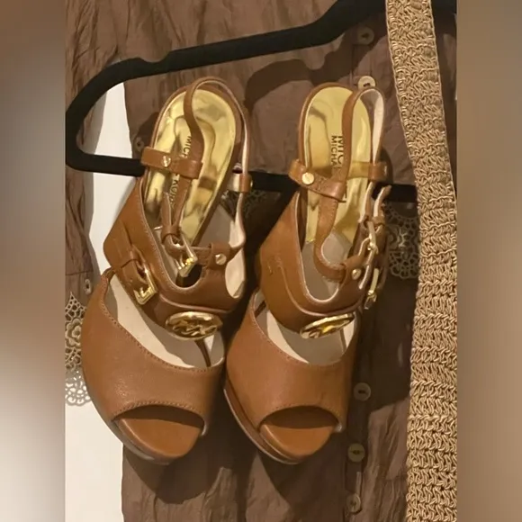 **Summer Wardrobe Refresh Sale** **Get Ready for Your Next Vacation**
