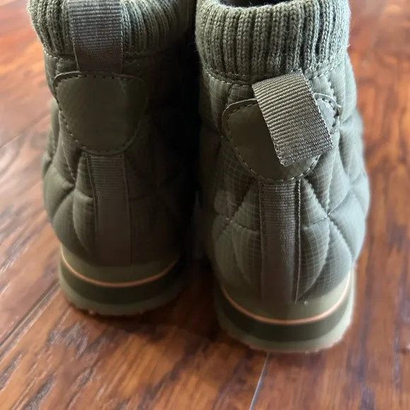 Teva Green Sneakers Slip-On