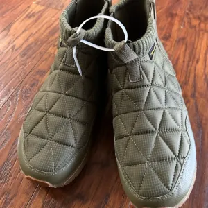 Teva Green Sneakers Slip-On