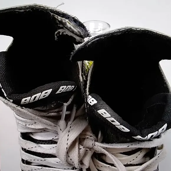 THOR CODE 808 HOCKEY SHOES SIZE 2