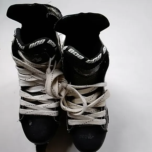 THOR CODE 808 HOCKEY SHOES SIZE 2