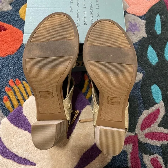 TOMS Majorca cutout/woven block heel sandals-7.5. Champagne/metallic.