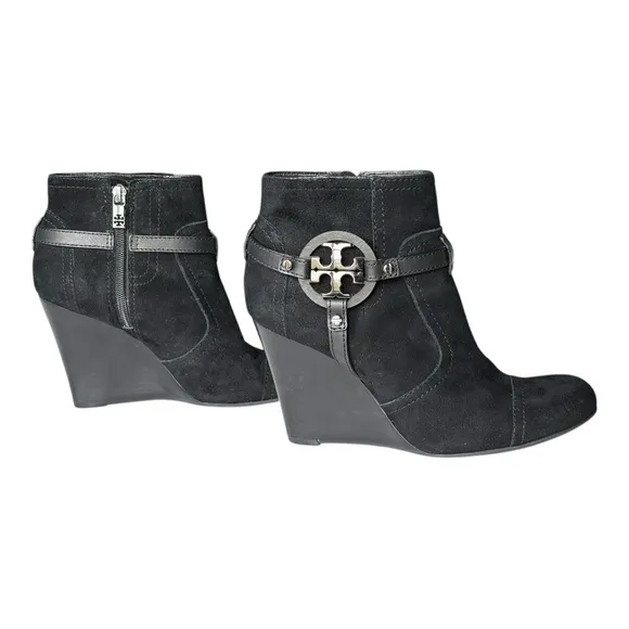 Tory Burch Aaden stacked Wedge Ankle Boots Black Suede Harness Logo Emblem | 8 M