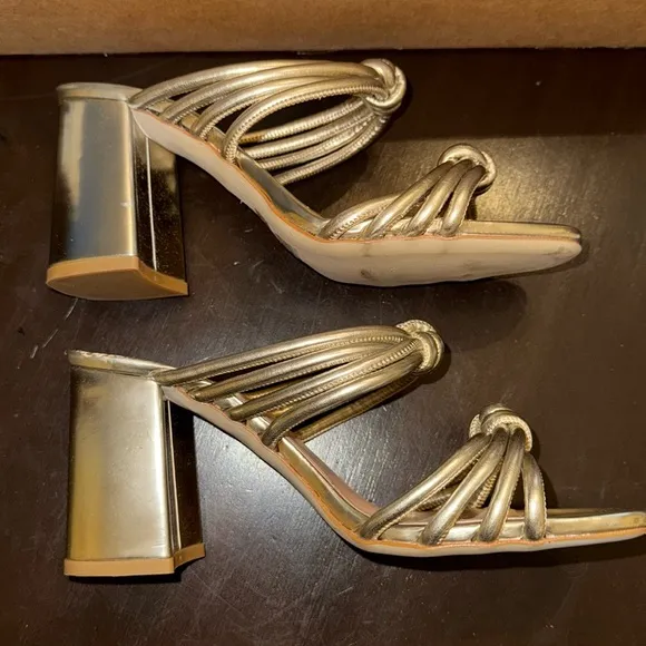 TUCKERNUCK SHOESGold Sonia Heels