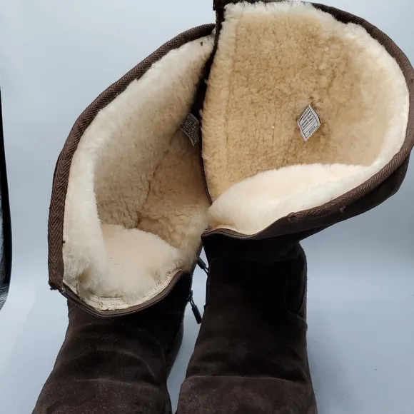 Ugg Australia tall zip boots size 8