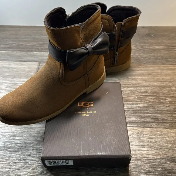Ugg Brown Ankle Boots with Bow Detail size 36