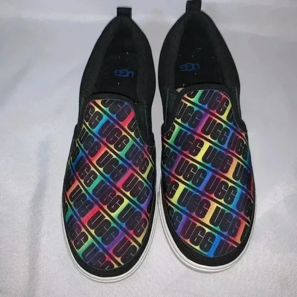UGG Caplan Slip On big Girls Shoes Size 6, colorful pattern black background.