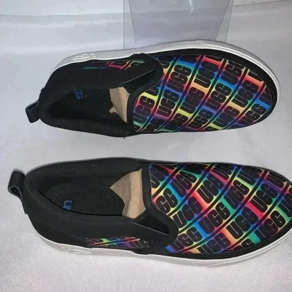 UGG Caplan Slip On big Girls Shoes Size 6, colorful pattern black background.