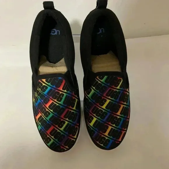 UGG Caplan Slip On big Girls Shoes Size 6, colorful pattern black background.