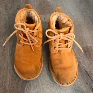 UGG Chukka Boots Orange EUC