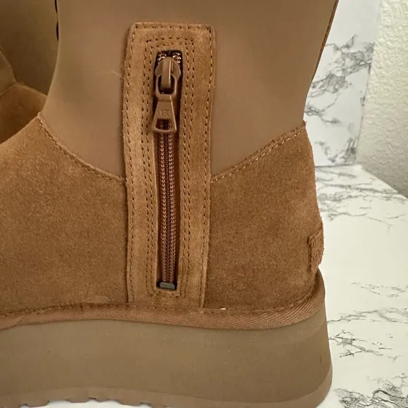 UGG Classic Dipper Platform Zip Boots Shoes Chestnut Brown Women’s Size 11
