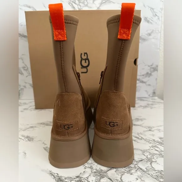 UGG Classic Dipper Platform Zip Boots Shoes Chestnut Brown Women’s Size 11