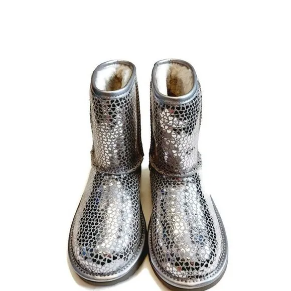 UGG Classic II Gel Hearts Fashion Boots Kids 4 Womens Size 5 1151613K Silver
