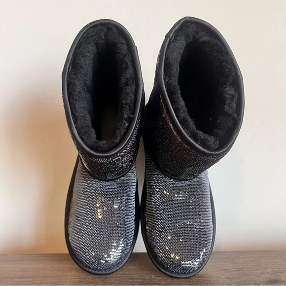 UGG Classic II Sequin Youth Boot Size 4 SKU#243246