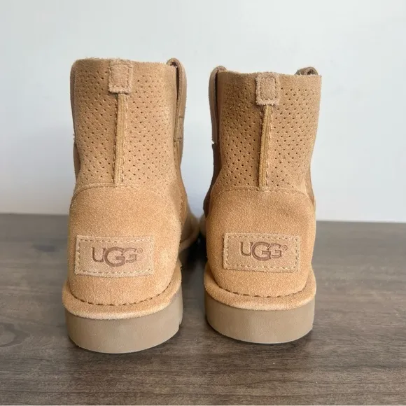 UGG Classic Unlined Mini Perf Women's Boot Size 5 #993