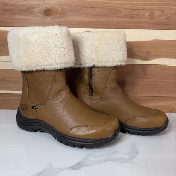 Ugg Classic Women Camel Leather Short Boots Lined Sheepskin Faux Fur Size 5