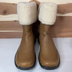Ugg Classic Women Camel Leather Short Boots Lined Sheepskin Faux Fur Size 5