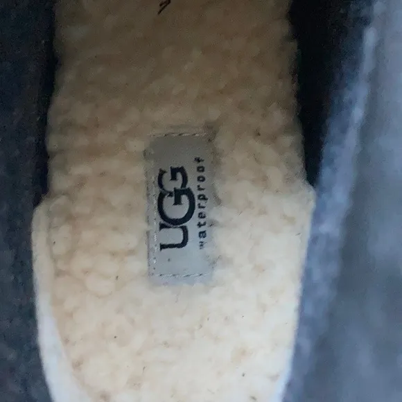 UGG Heather Lace-Up Women’s Boots